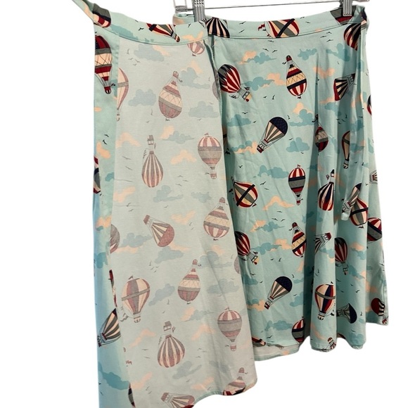Royal Monk Feels Like Soaring Wrap Skirt in Blue Hot Air Ballon Size Small - Picture 6 of 10